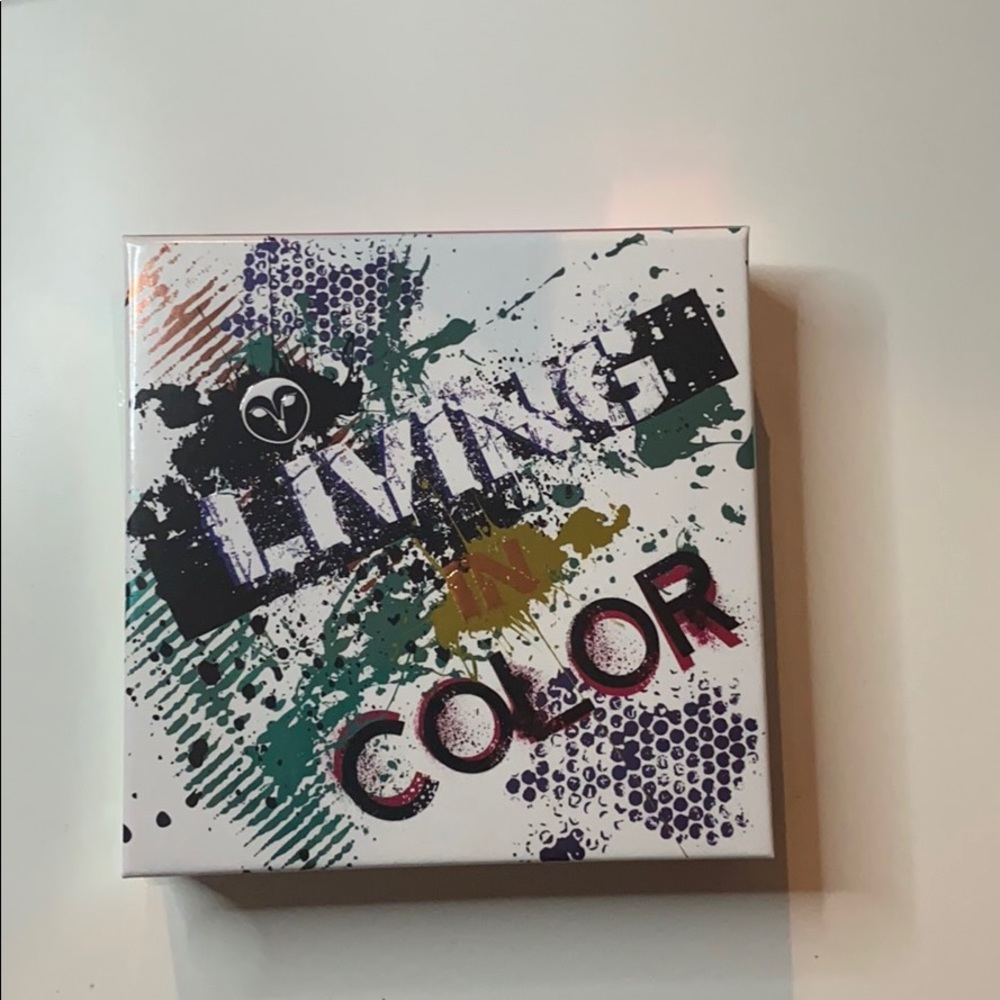 Living in color pallet
